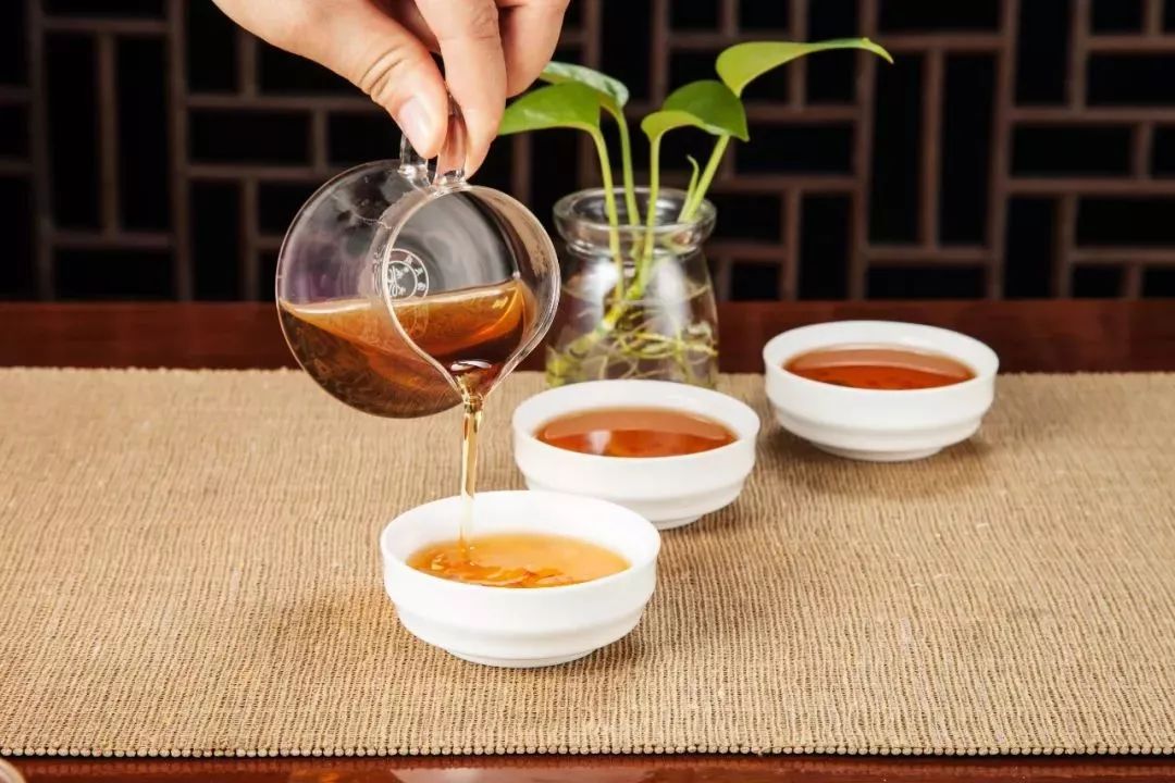 【茶识】一年之计在于春，新的一年从一杯暖心好茶开始