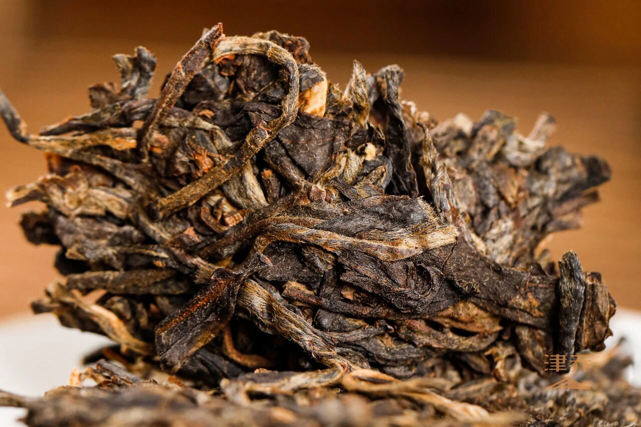 每份皆是定制，“解块单泡茶”让鉴赏变得更方便